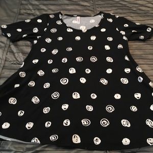 Black and white polka dot Perfect Tee, size M